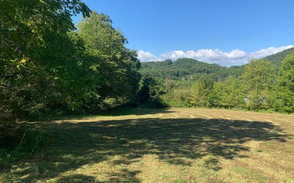 69 Hwy 64 W, Hayesville, NC 28904